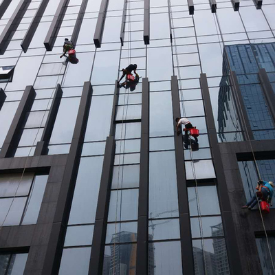 专业可靠，明码实价 一轩商场为石家庄建筑立面提供高品质玻璃幕墙清洗服务